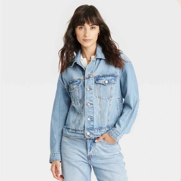 NWOT‼️ Women's Studded Denim Trucker Jacket - Picture 3 of 3